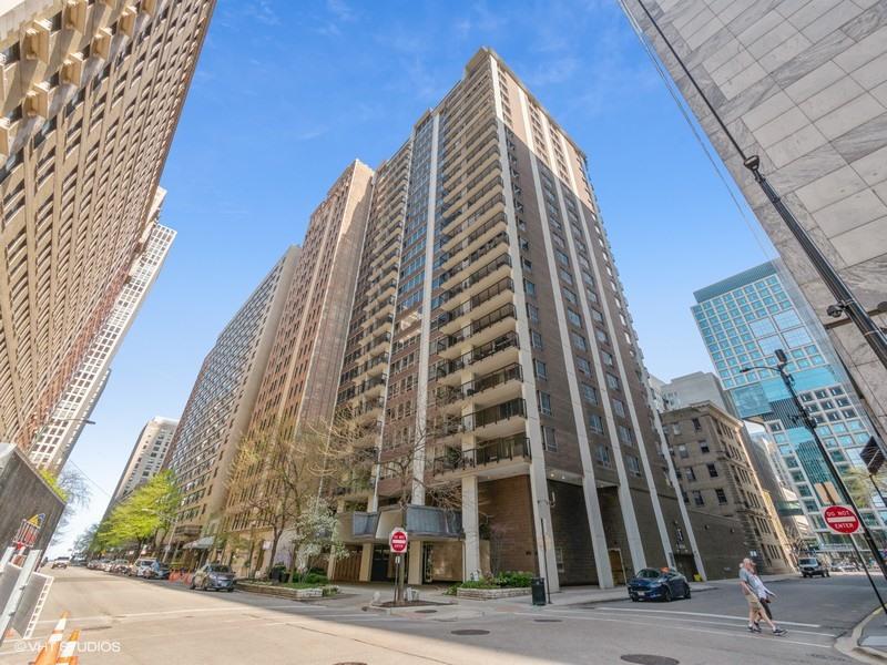 201 E Chestnut St. #20D, Chicago, IL 60611