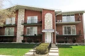 9609 S Komensky Ave. #204, Oak Lawn, IL 60453
