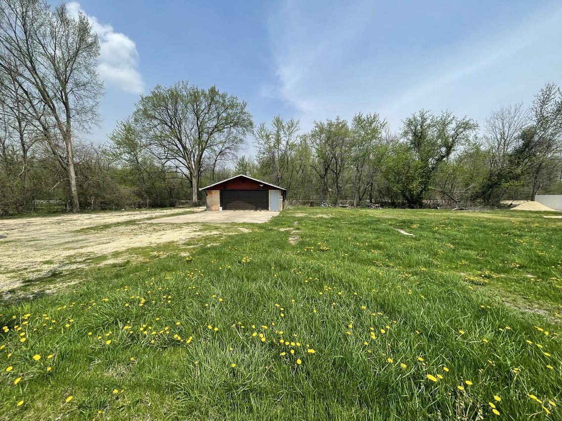 317 E Railroad St., Kingston, IL 60145