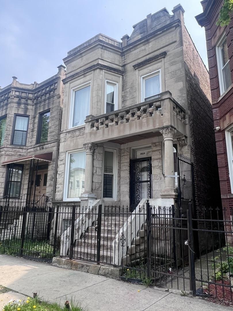 3839 W Flournoy St., Chicago, IL 60624