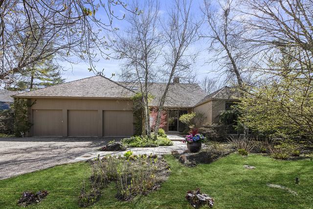 2365 Egandale Rd., Highland Park, IL 60035