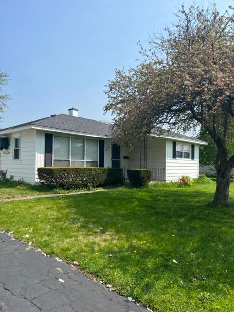 2002 Campbell St., Rolling Meadows, IL 60008