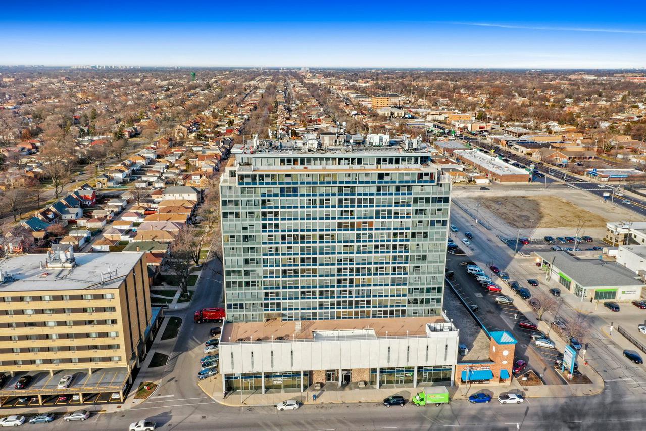 7234 W North Ave. #1510, Elmwood Park, IL 60707