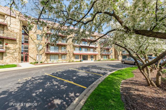 5400 Astor Ln. #216, Rolling Meadows, IL 60008