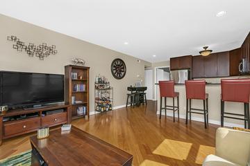 2525 W Bryn Mawr Ave. #301, Chicago, IL 60659
