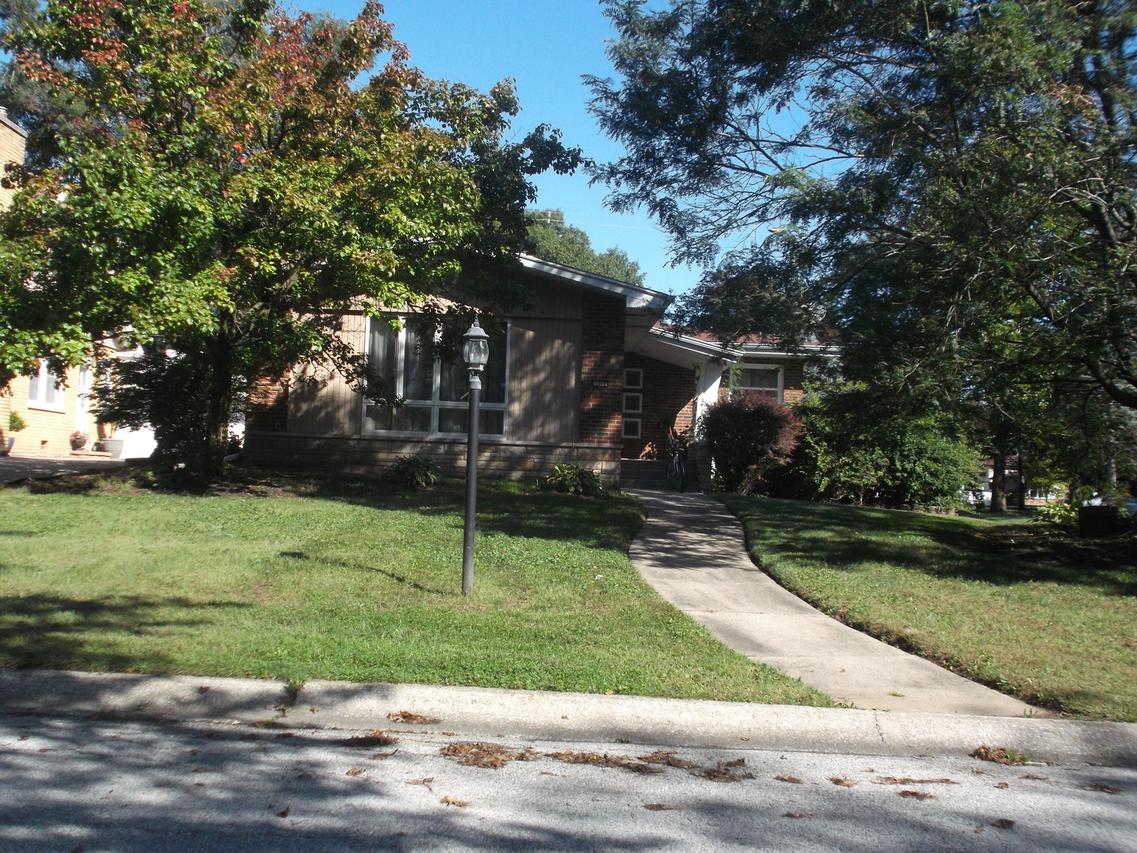 1312 Evergreen Rd., Homewood, IL 60430
