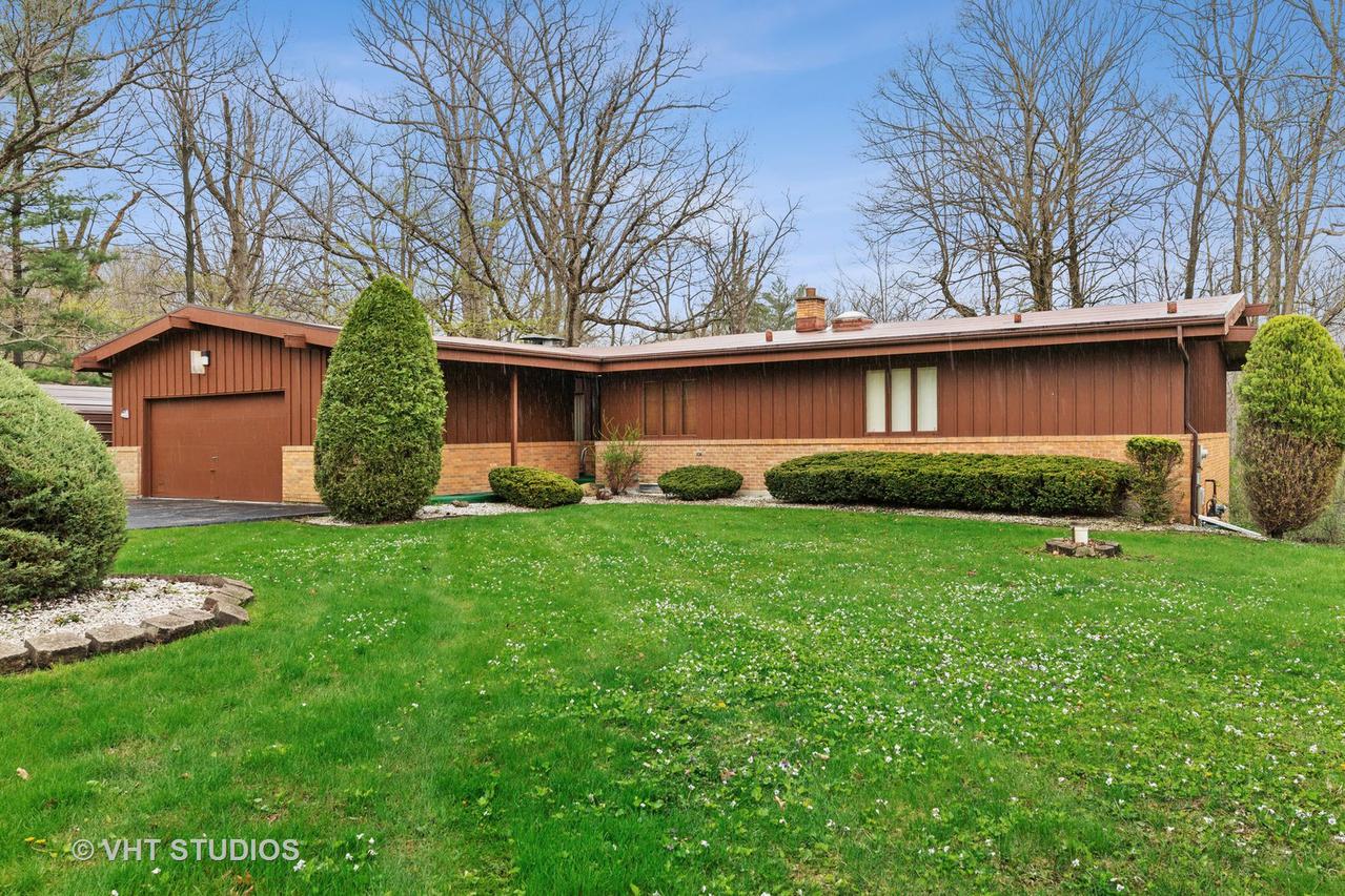 2327 Valley View Ln., Park Forest, IL 60466