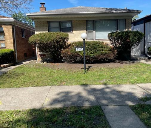 9712 S La Salle St., Chicago, IL 60628