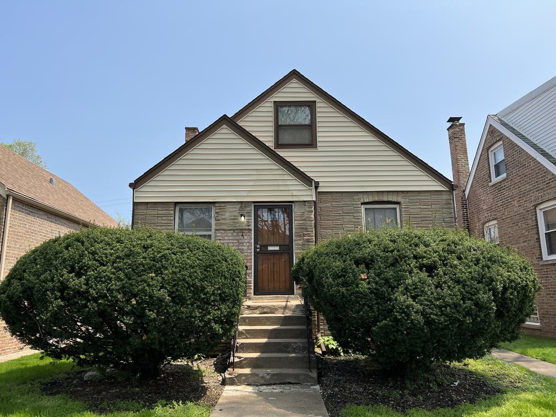 9133 S Paxton Ave., Chicago, IL 60617