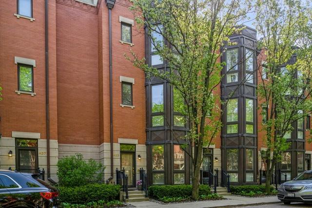 433 N Clinton St., Chicago, IL 60654