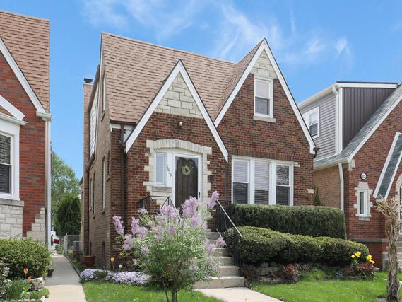 2929 N Meade Ave., Chicago, IL 60634