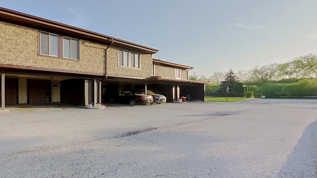 34 Cour Versaille, Palos Hills, IL 60465