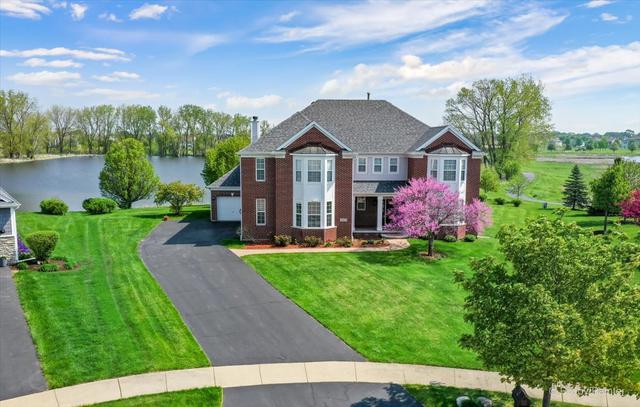2473 Moutray Ln., North Aurora, IL 60542