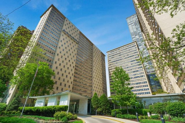 3950 N Lake Shore Dr. #2301, Chicago, IL 60613