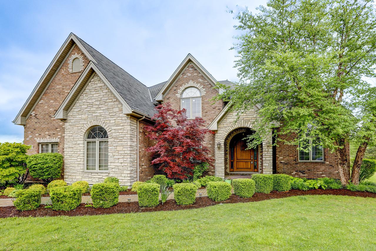 16632 Windsor Ct., Lemont, IL 60439