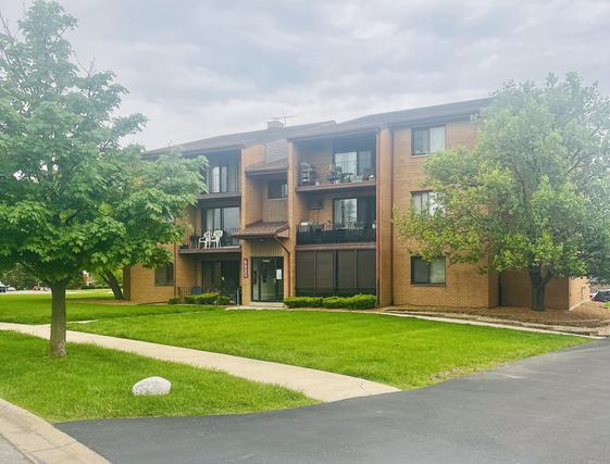 9935 El Cameno Real Dr. #2A, Orland Park, IL 60462