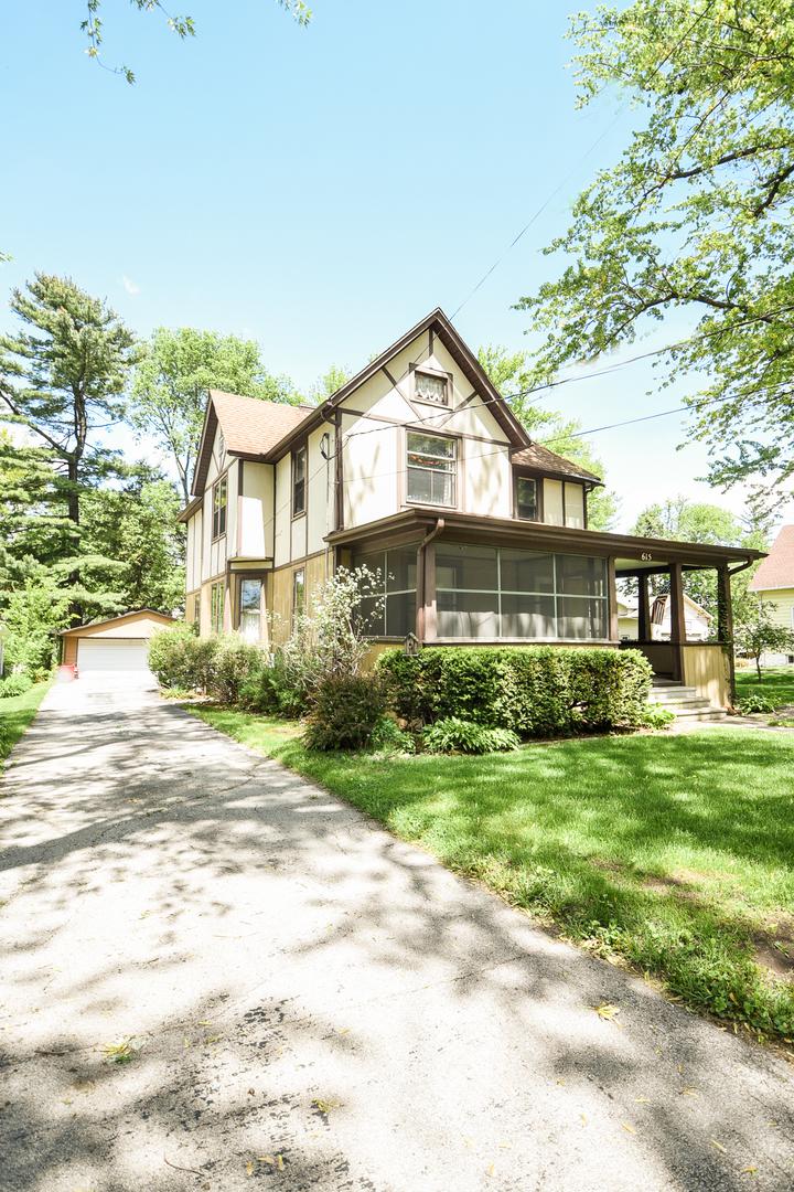 615 E Chamberlin St., Dixon, IL 61021