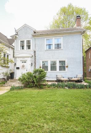 210 Crawford Ave., Dixon, IL 61021