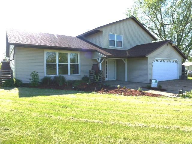 4877 Tunbridge Hill Rd., Clinton, IL 61727