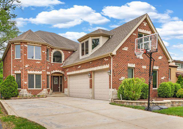 554 S Hillcrest Ave., Elmhurst, IL 60126