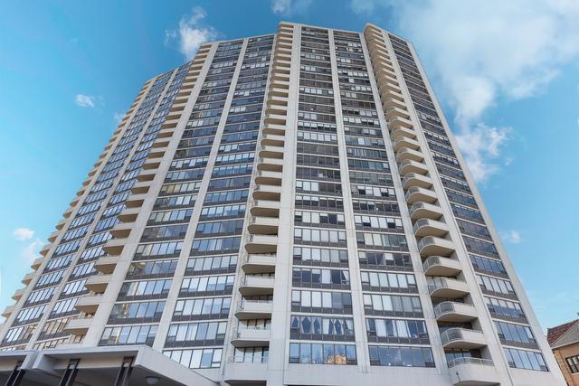 3930 N Pine Grove Ave. #810, Chicago, IL 60613