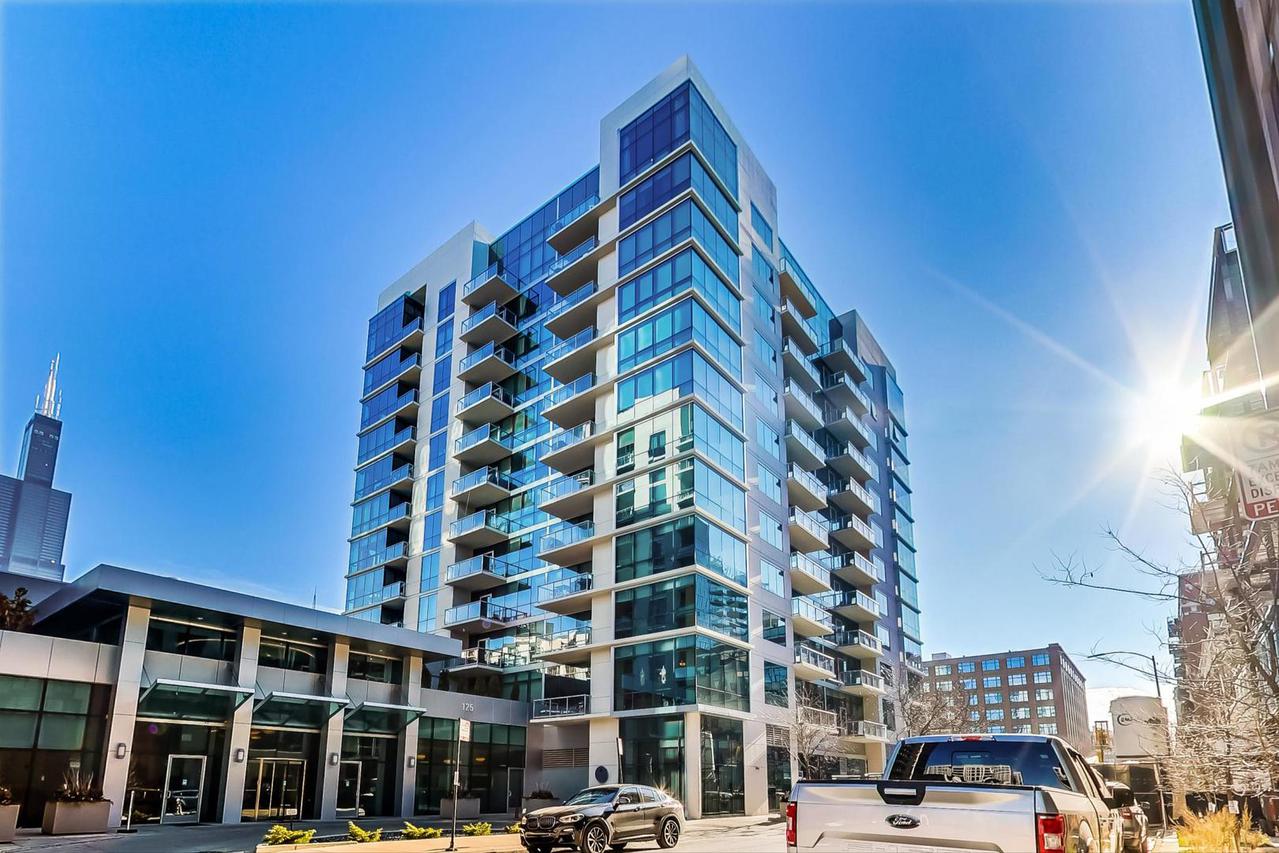 125 S Green St. #903A, Chicago, IL 60607