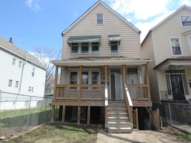 8523 S Burnham Ave., Chicago, IL 60617