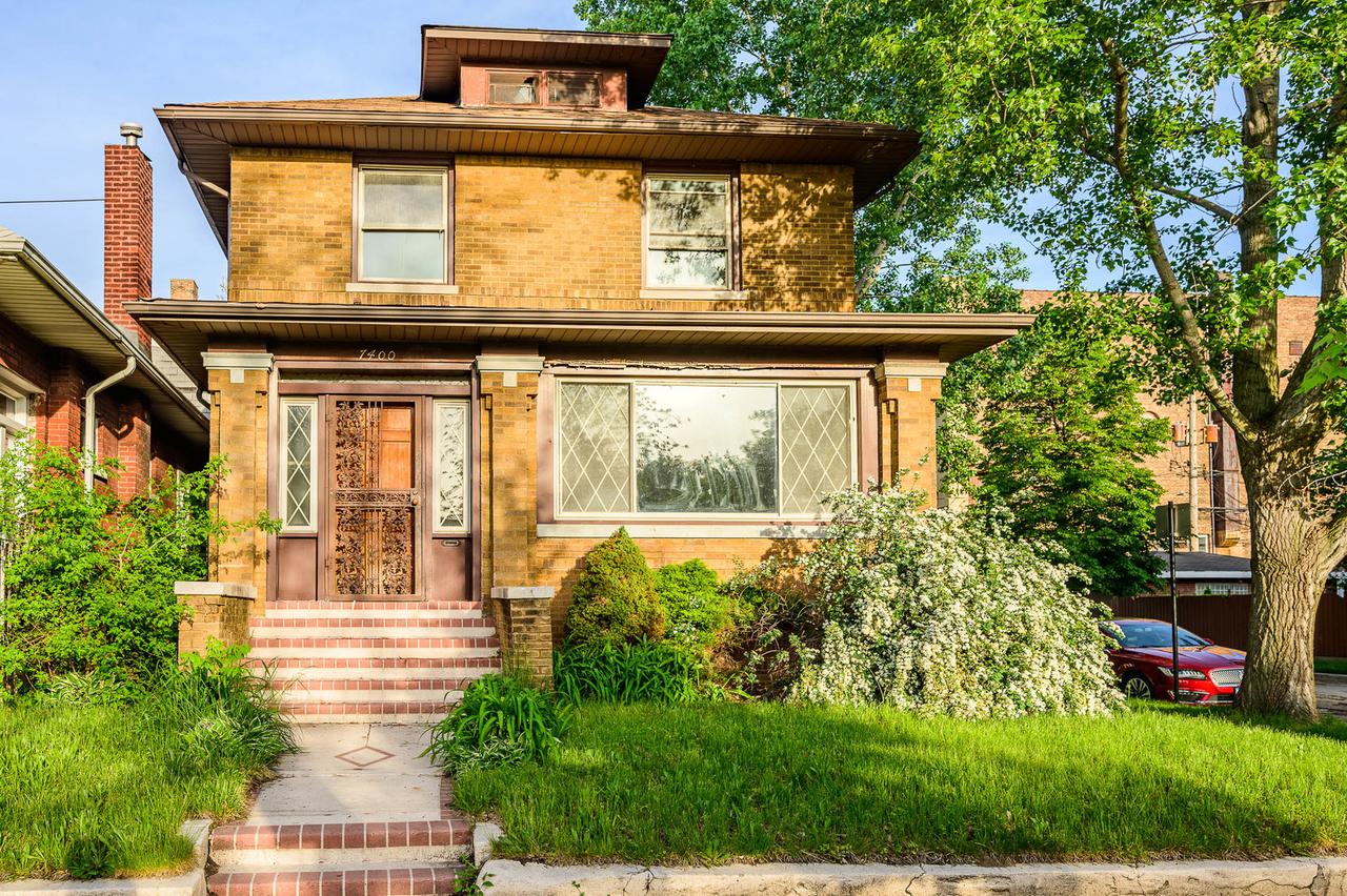 7400 S Clyde Ave., Chicago, IL 60649