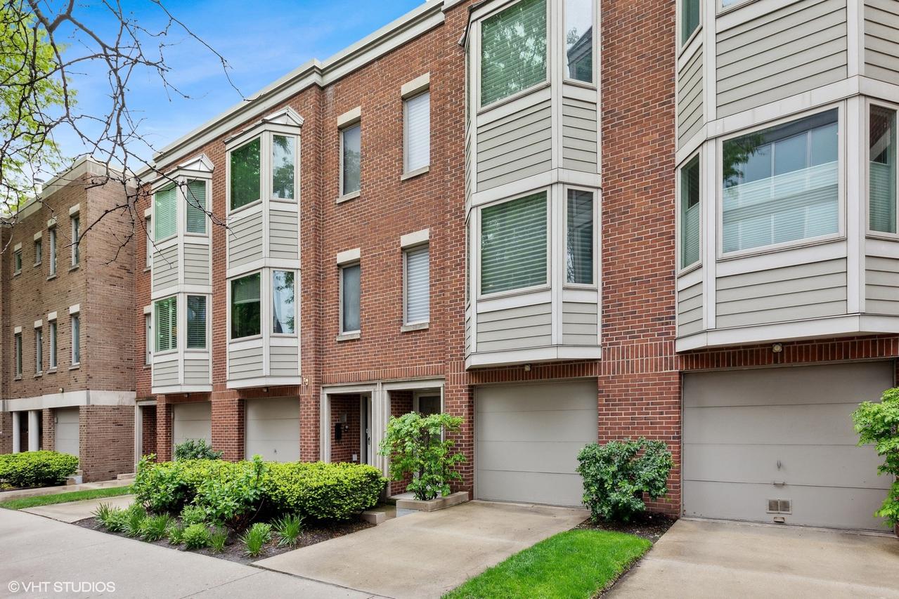 2352 N Lakewood Ave., Chicago, IL 60614