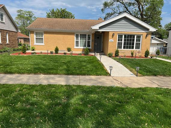 9209 S Springfield Ave., Evergreen Park, IL 60805