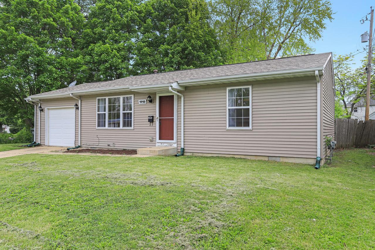 1410 Eastern Dr., Urbana, IL 61801