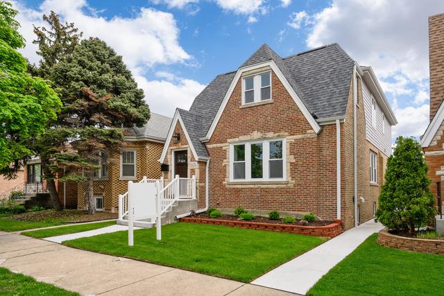 6151 W Henderson St., Chicago, IL 60634