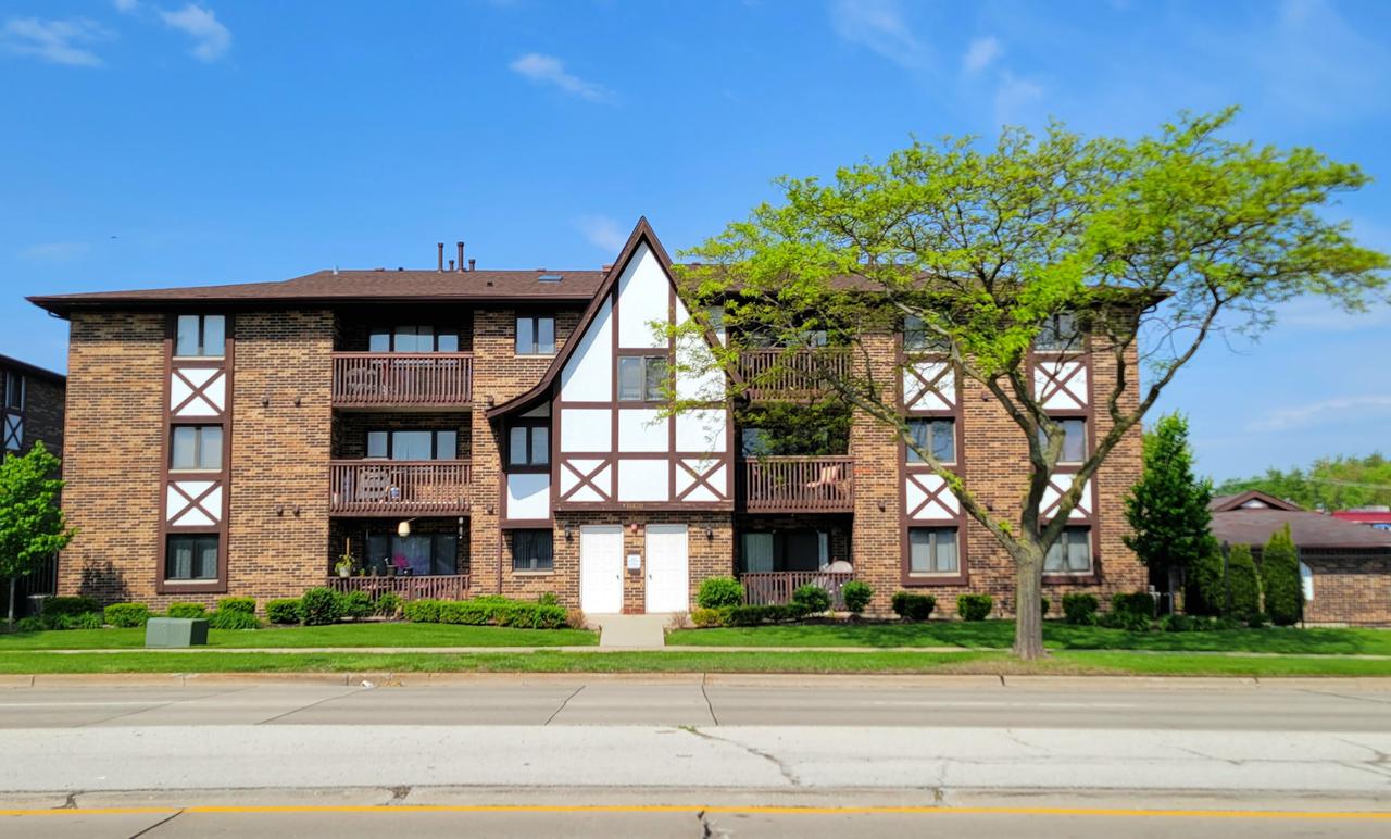 10620 Ridgeland Ave. #2B, Chicago Ridge, IL 60415