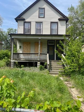 10162 S Winston Ave., Chicago, IL 60643