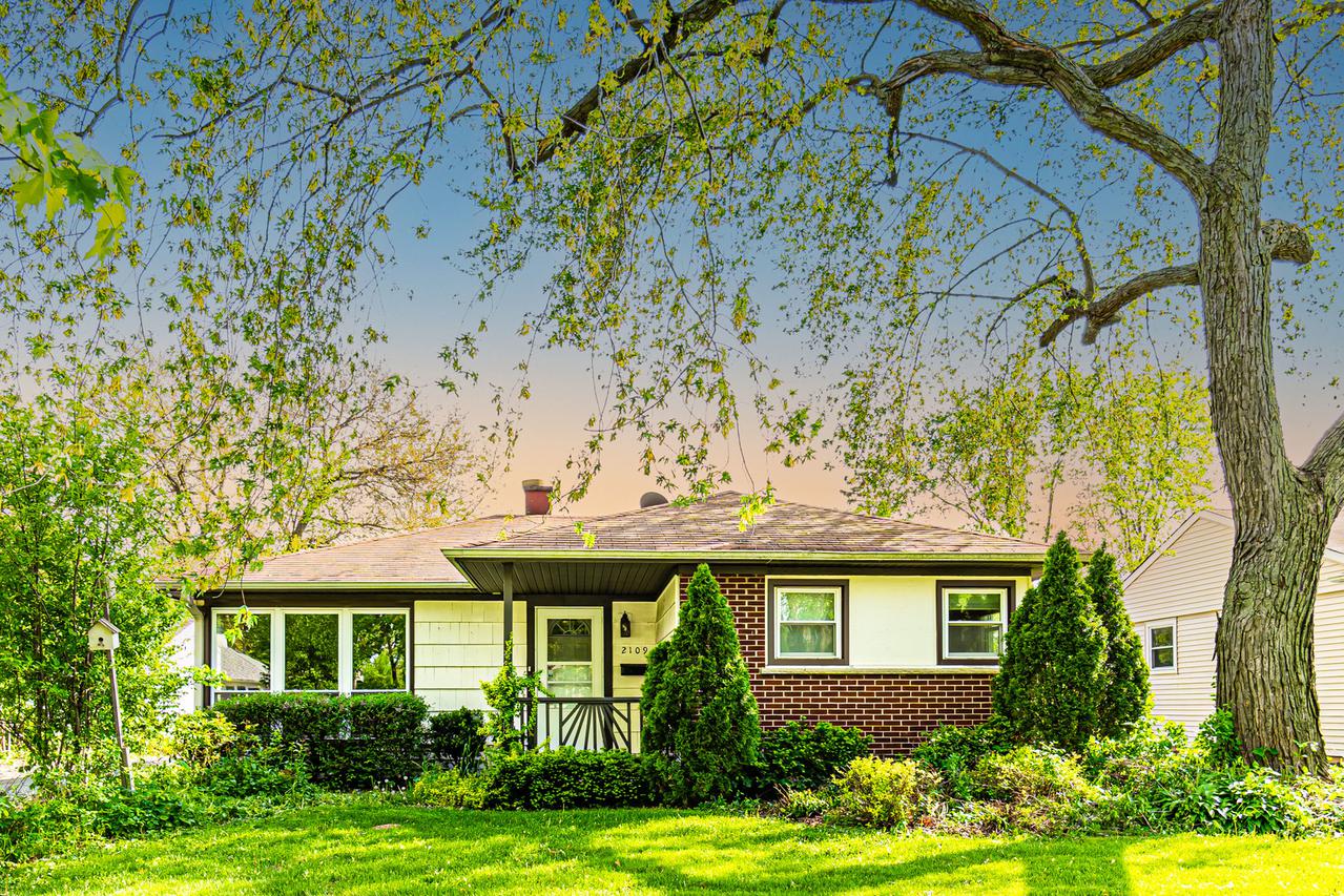 2109 Park St., Rolling Meadows, IL 60008