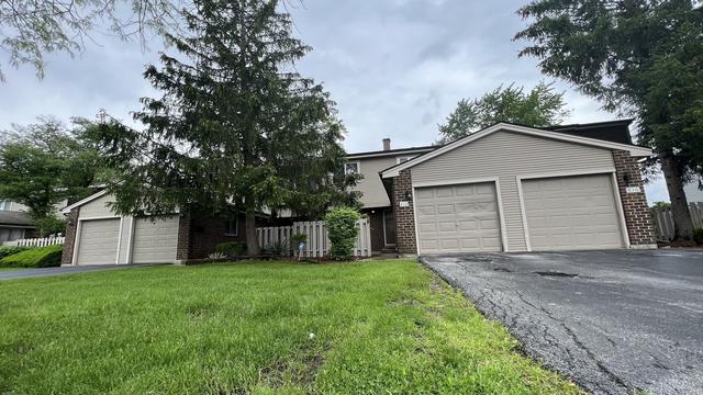 838 Greenbriar Ln., University Park, IL 60466