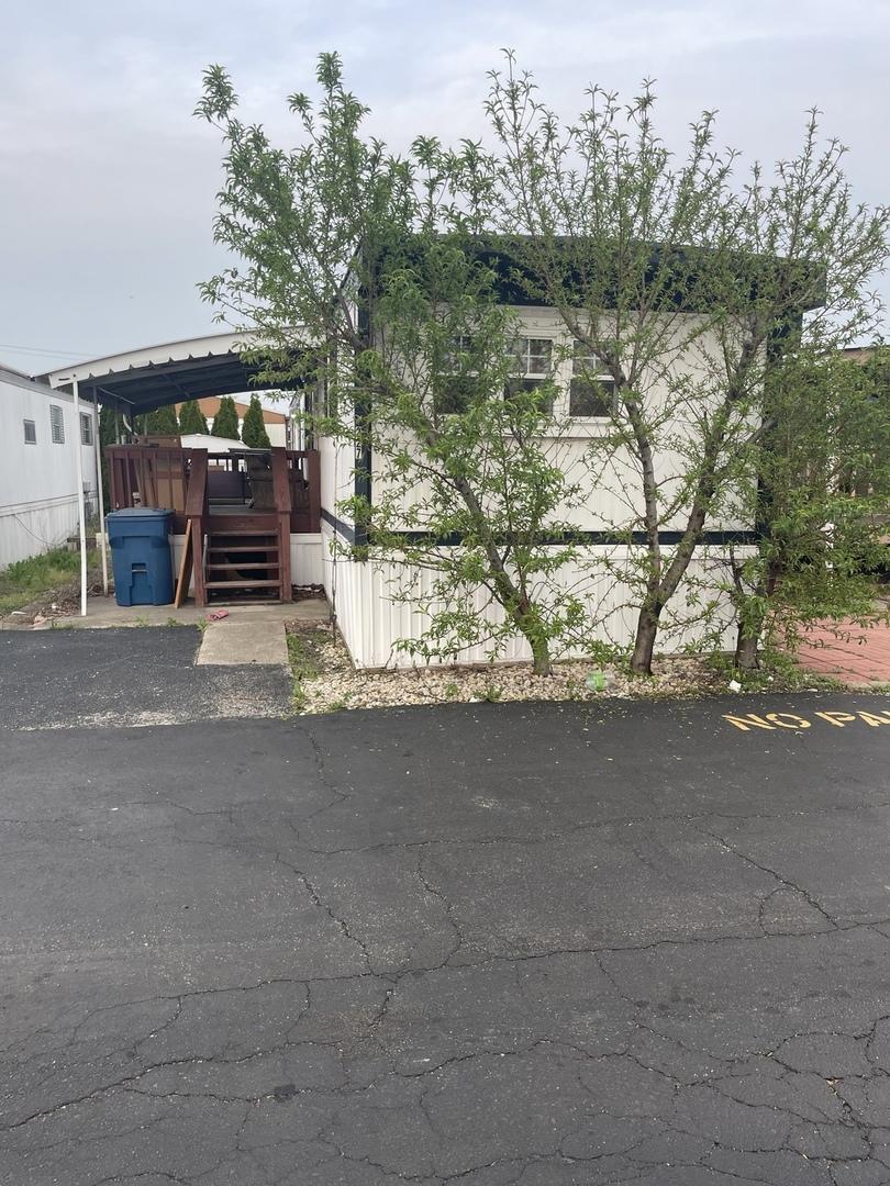 9001 S Cicero Ave. #227, Oak Lawn, IL 60453