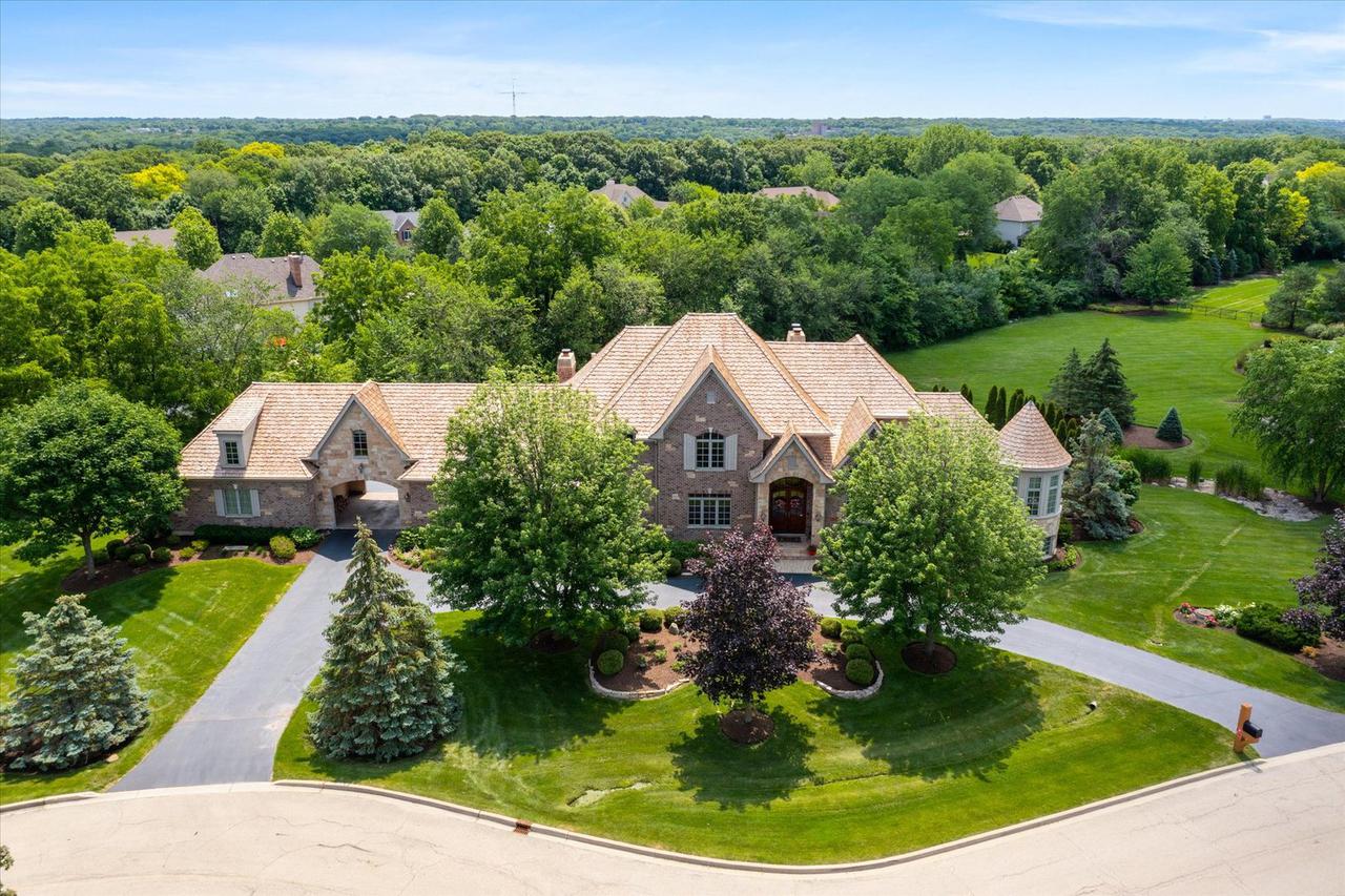 5N211 Wilton Croft Rd., St. Charles, IL 60175