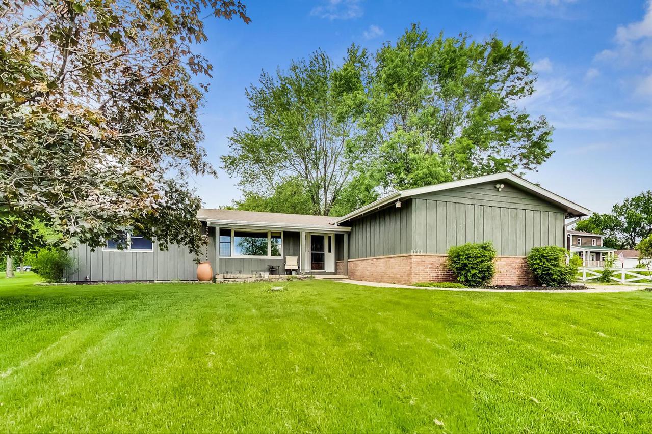 9601 Richardson Rd., Spring Grove, IL 60081