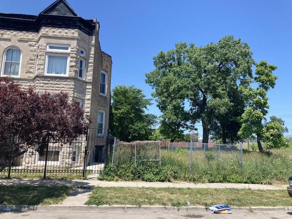 2622 W Adams St., Chicago, IL 60612