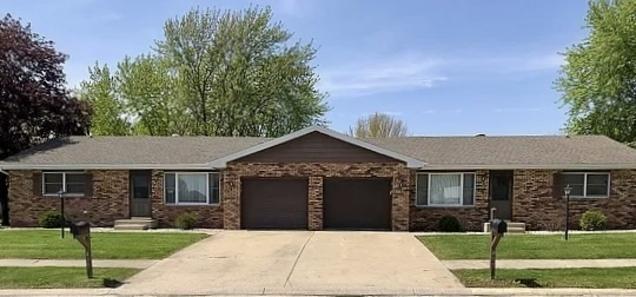 415-417 John Casey Dr., Bourbonnais, IL 60914