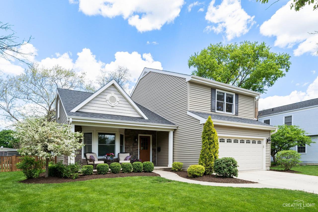 487 Sunnybrook Ln., Wheaton, IL 60187