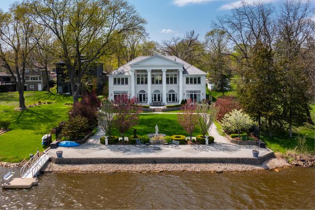 537 N 1st St., Geneva, IL 60134