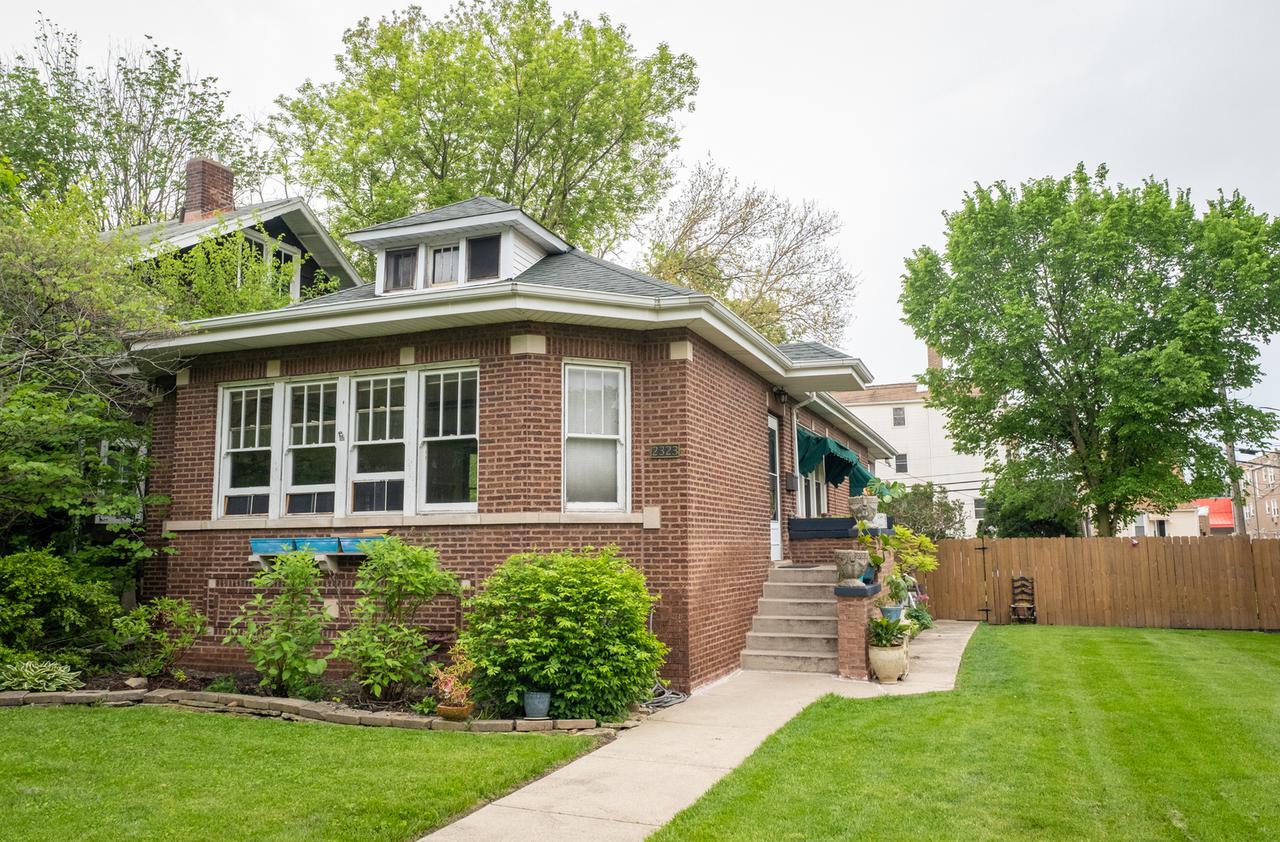 2323 W 110th Pl., Chicago, IL 60643