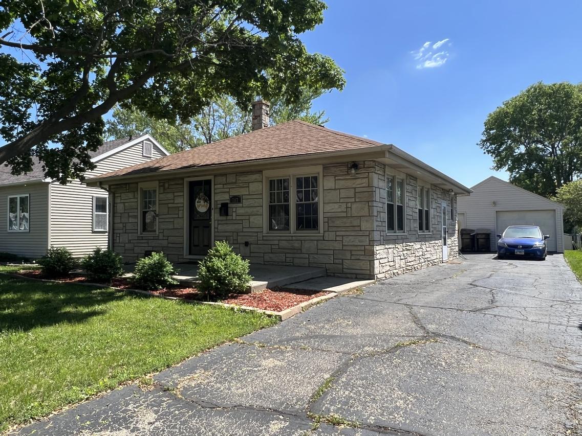 703 9th Ave., Rock Falls, IL 61071