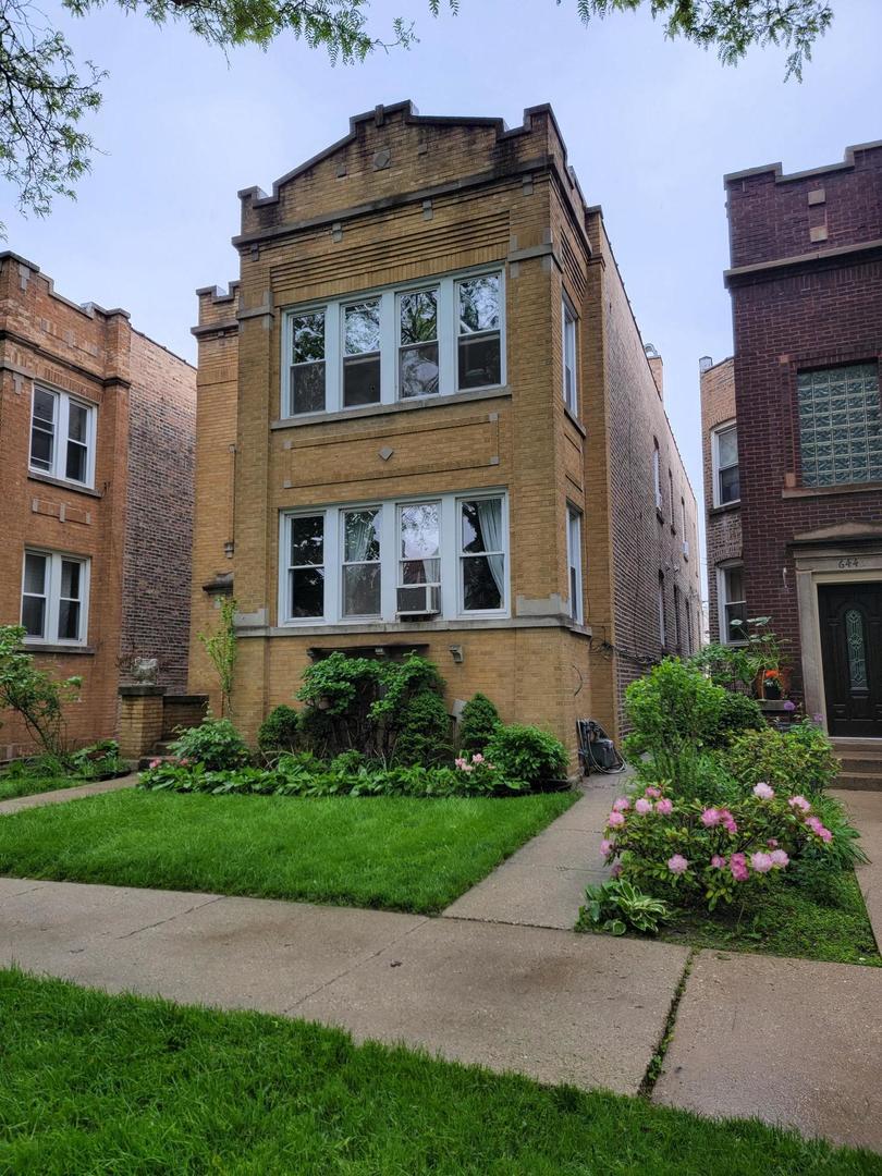 6449 N Artesian Ave., Chicago, IL 60645