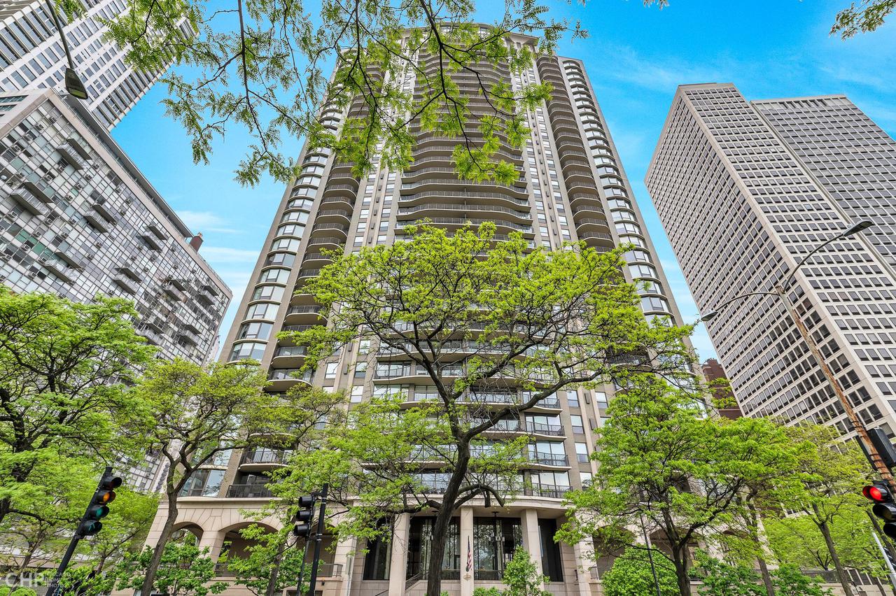 1040 N Lake Shore Dr. #16B, Chicago, IL 60611