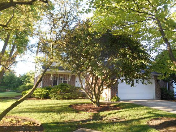 858 Winchester Ln., Northbrook, IL 60022