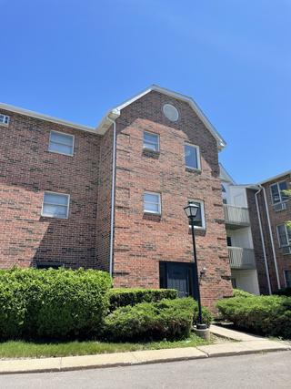 1343 Cunat Ct. #3C, Lake In The Hills, IL 60156