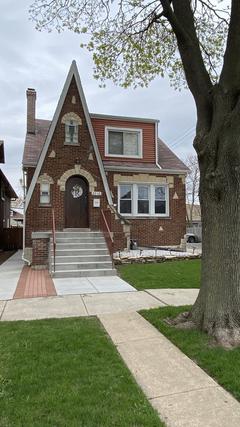 2212 Grove Ave., Berwyn, IL 60402